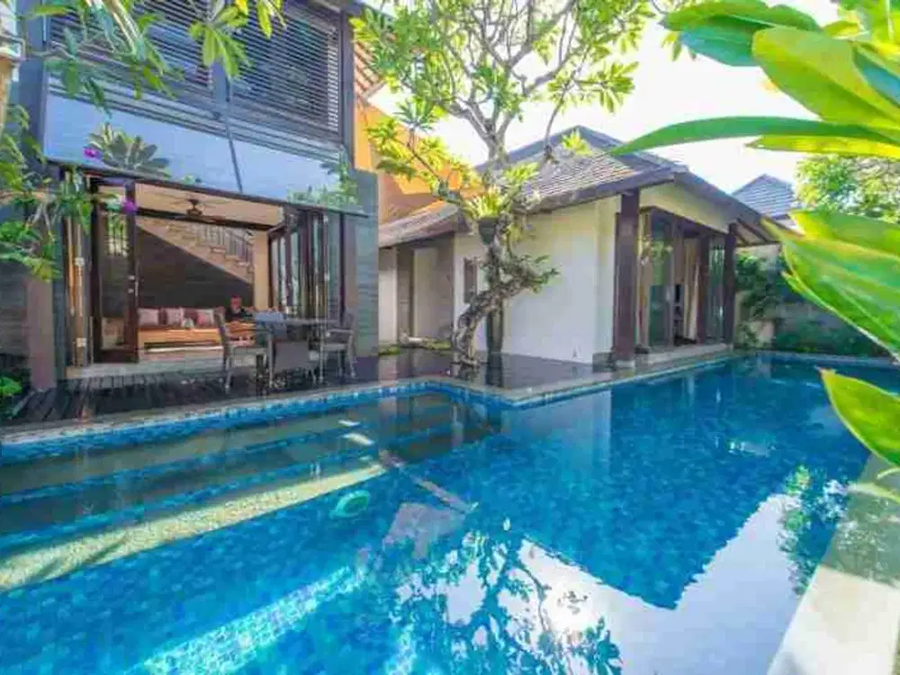VILLA LUXURY SEMINYAK DEKAT PANTAI DOUBLE SIX