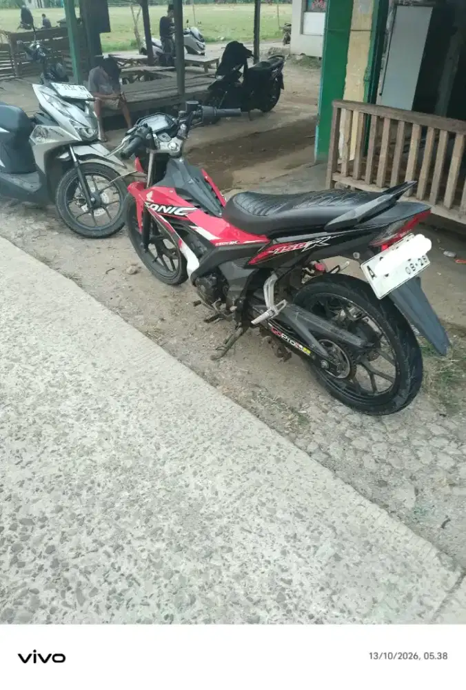 Di jual honda sonic 150R 150cc