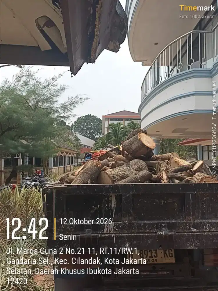 Jasa buang puing sampah