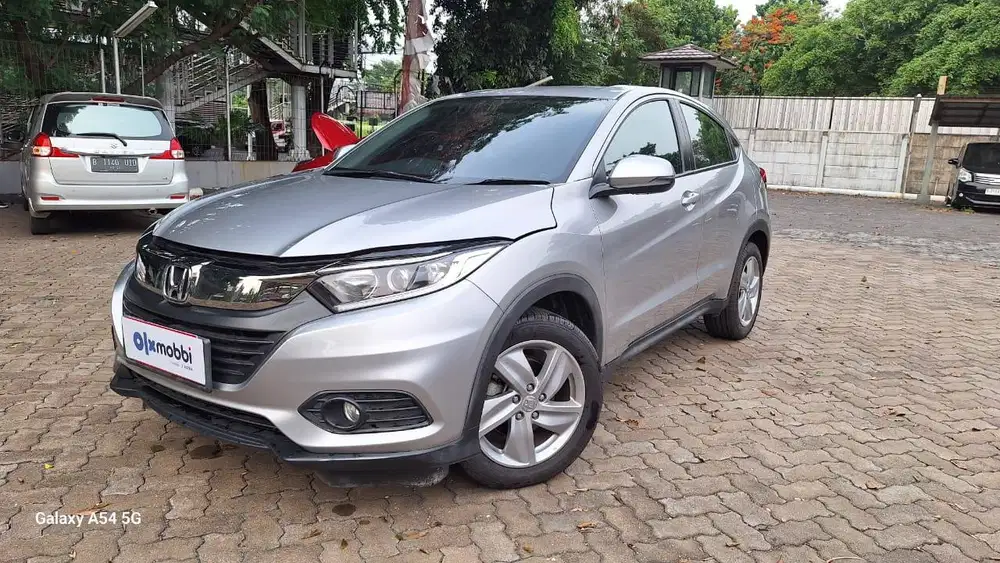 TDP RENDAH - Honda HR-V 1.5 S Bensin-AT 2021 Abu-Abu CDFBB