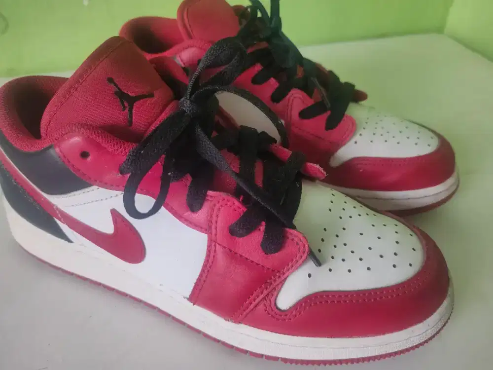 Air Jordan 1 Low White Gym Red Bulls GS