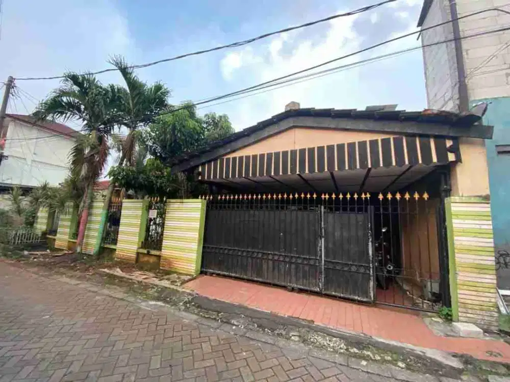 DIJUAL RUMAH LUAS LOKASI STRATEGIS JL PAJAK CIPADU LARANGAN KOTA TANGERANG