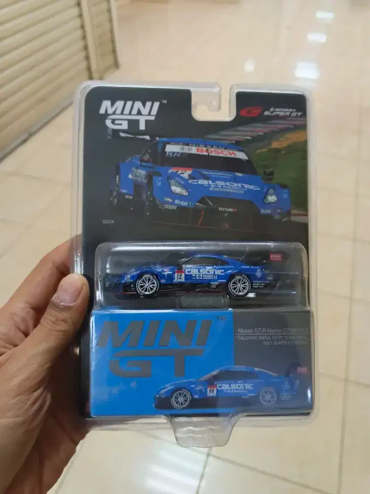 Hotwheels Mini Gt Nissan GTR R-35 Calsonic Impul