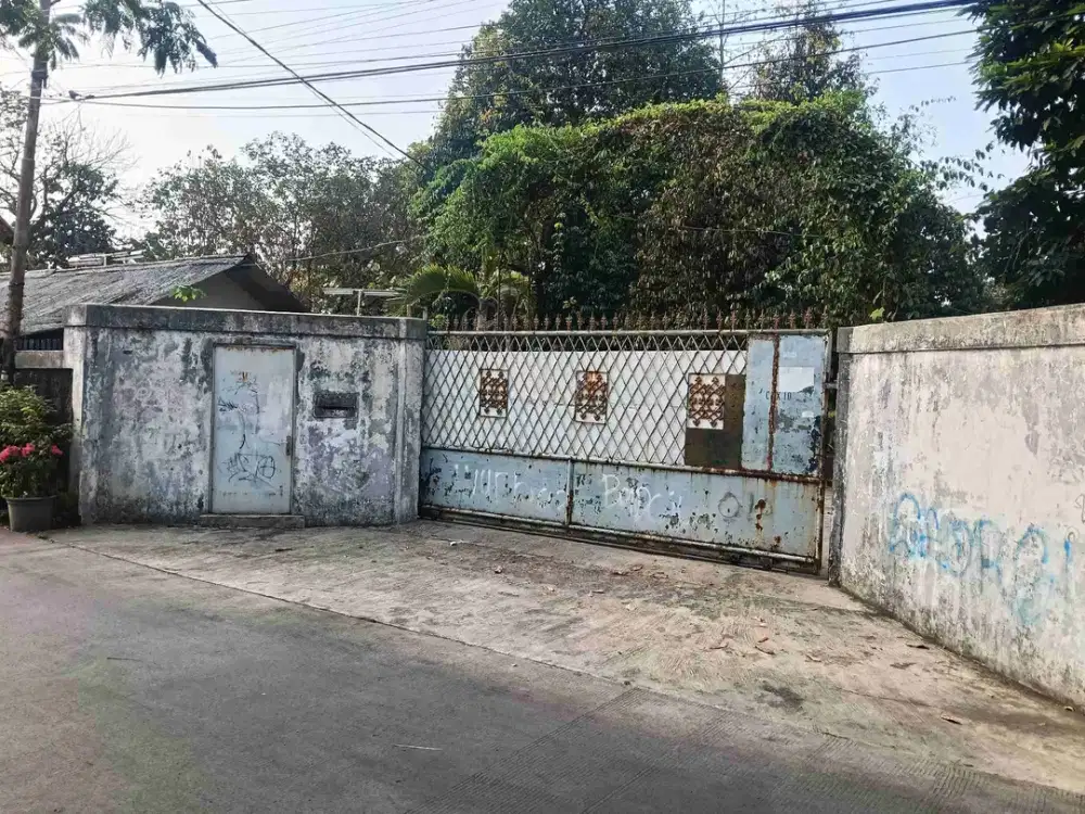 DIJUAL BANGUNAN DAN TANAH LUAS HARGA SPESIAL KOMPLEK LEMIGAS CIPULIR KEBAYORAN LAMA JAKARTA SELATAN