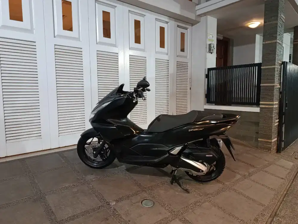 Honda pcx cbs tahun 2021