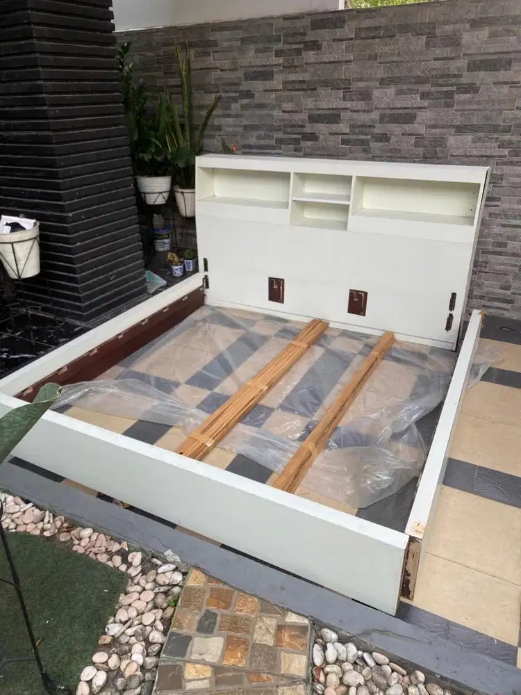 divan kayu tempat tidur minimalis 180cmx200cm
