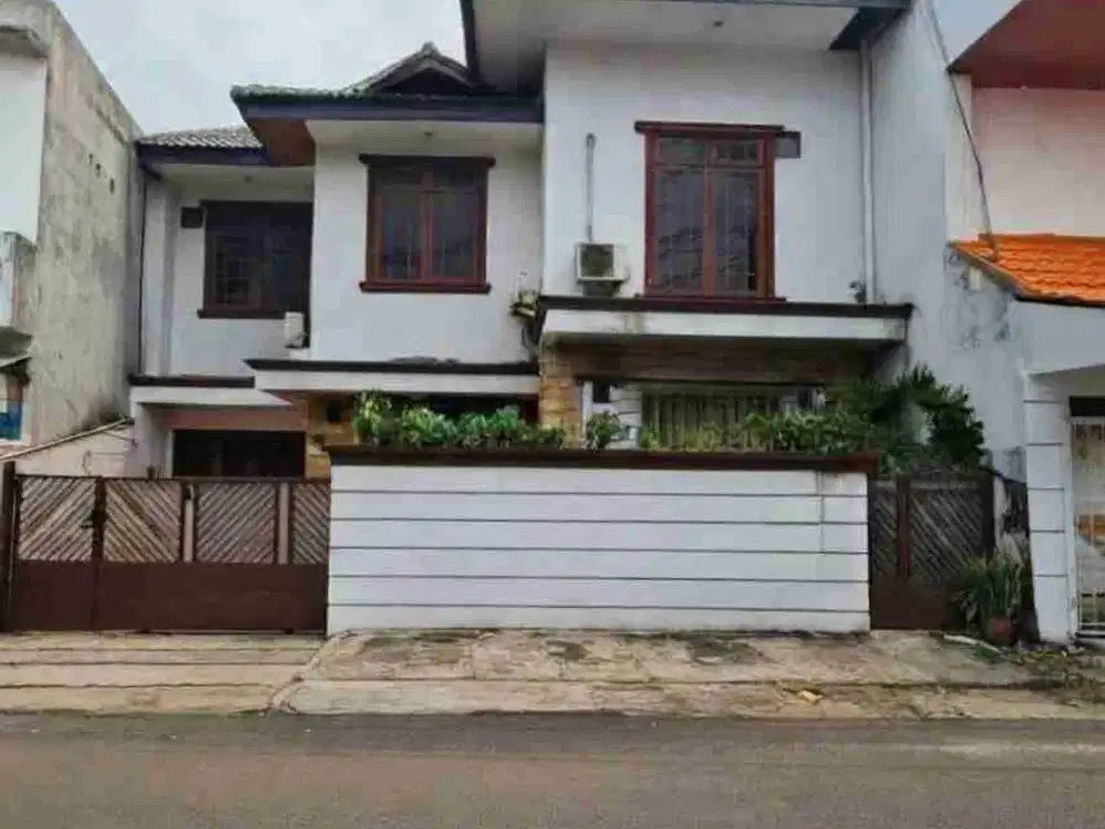 rumah pinggir jalan cocok untuk usaha rempoa tangerang selatan