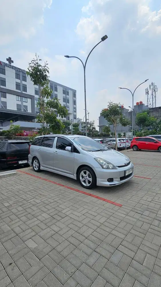 Toyota Wish 1.8 FO
