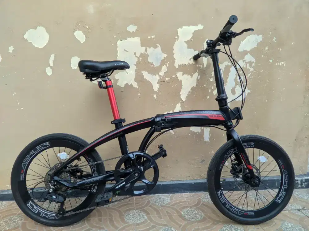 sepeda lipat odessy ashler 20  frame alloy 9 speeed, rem hidrolik