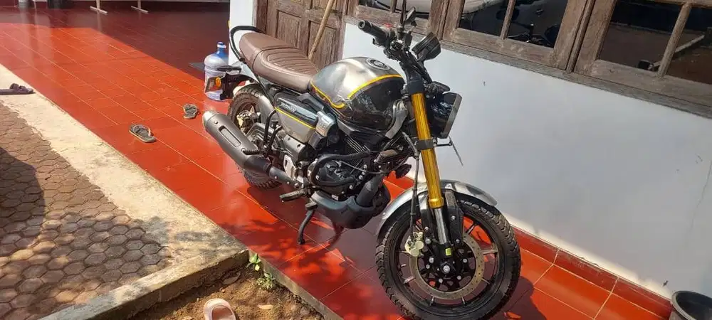 TVS RONIN tipe TD tahun 2026 - low KM like NEW