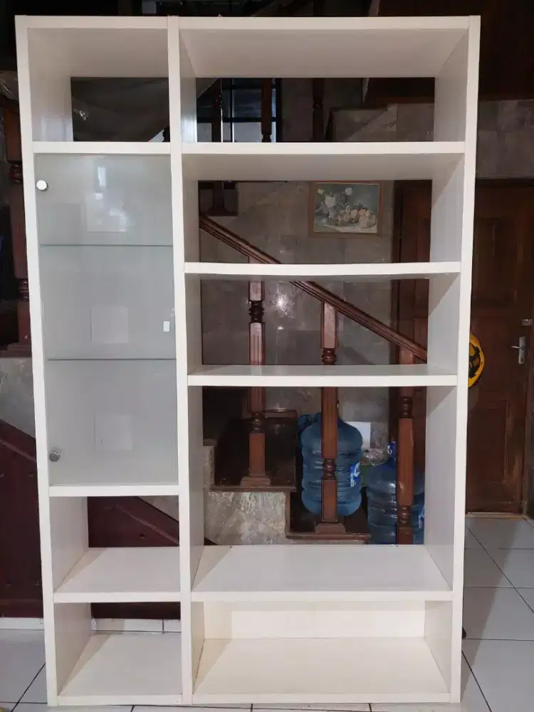 Di Jual Cepat Rak Pajangan