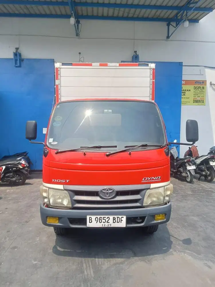 Toyota dyna 4 roda