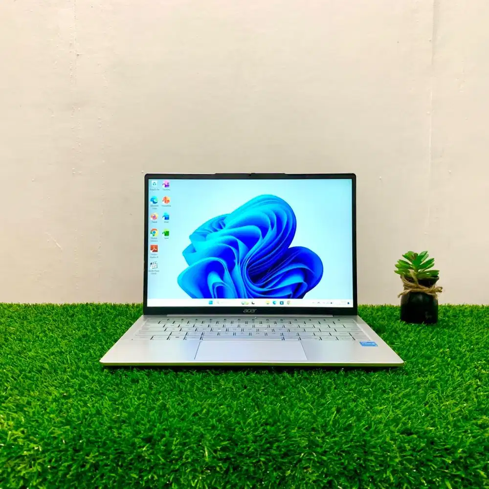 Laptop ACER Lite 14 AL1-14M Intel Core i3-1215U Like New