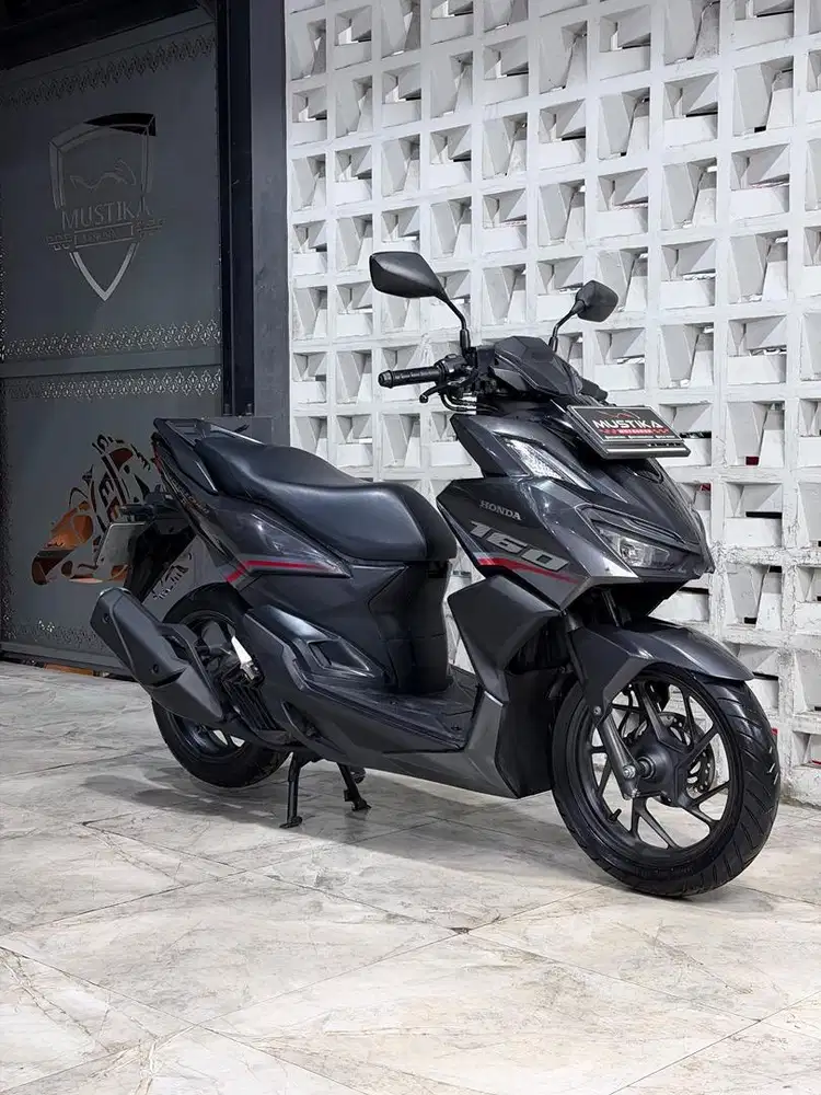 Istimewa!!Honda Vario 160 CBS th 2022 - Ayu Mustika