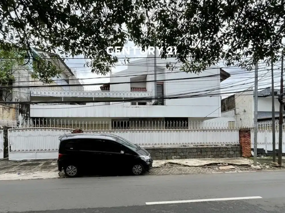 Rumah Di Kawasan Elite Jakarta Selatan Wt 19288