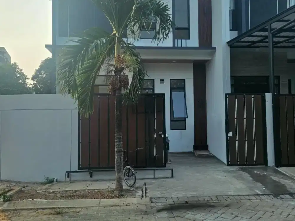 Rumah Baru Hoek 2 Lantai di Metland Puri Luas 136 Meter Bebas Banjir