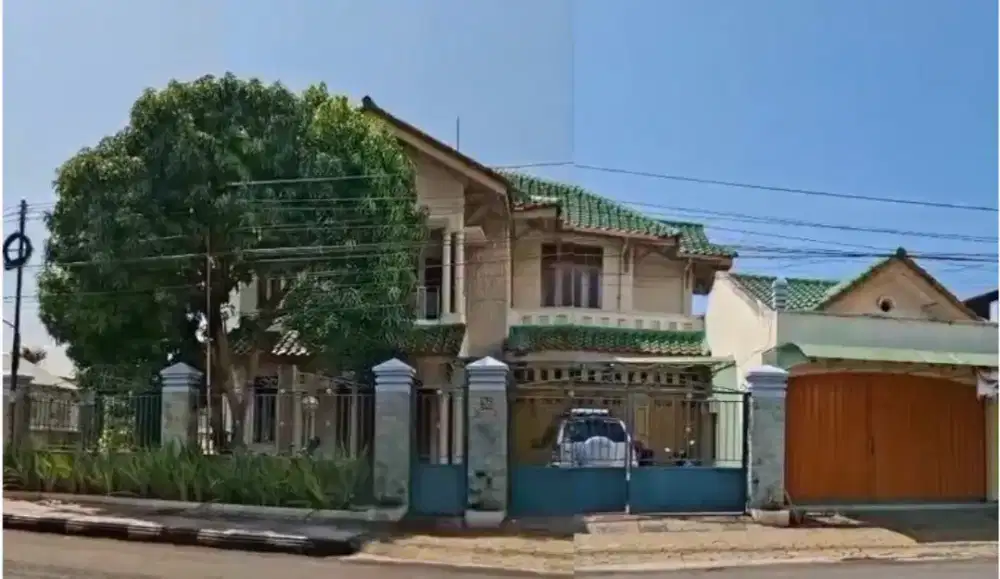 DI JUAL RUMAH 2 LANTAI DEKAT ALUN2 CILA