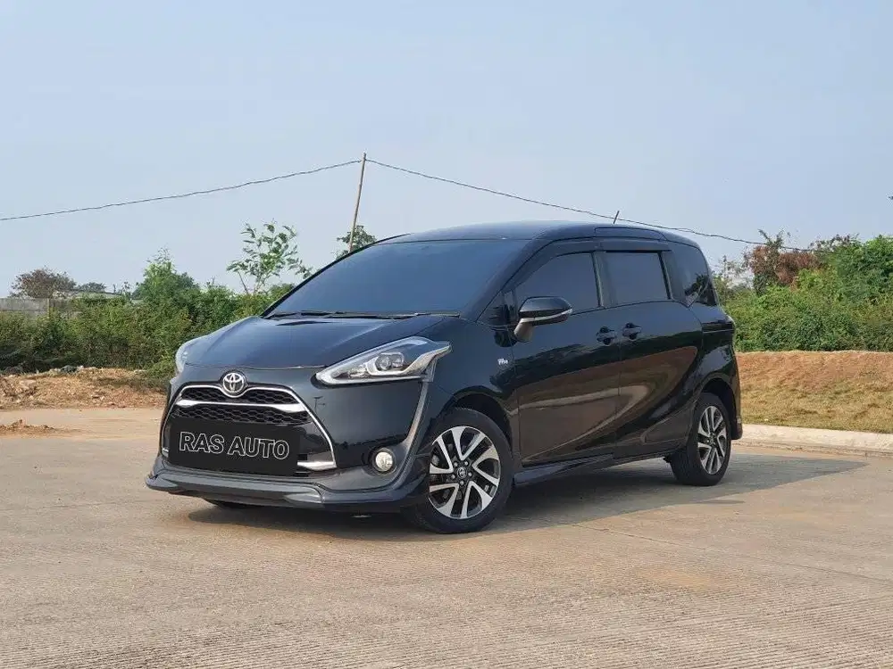 [ TDP 10 jt ]  Toyota Sienta 1.5 Q AT 2016 Hitam
