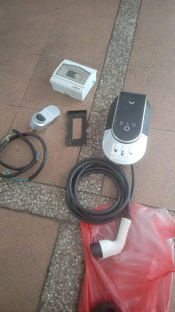 Wall Charger Mobil Listrik Wuling Original 7kW + Kartu Tap
