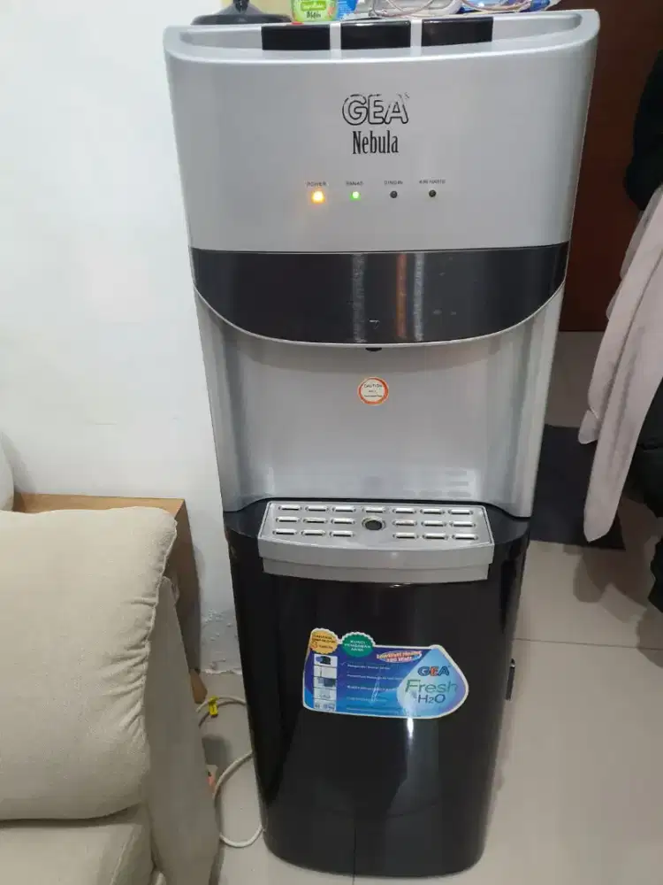 Dispenser GEA Galon Bawah