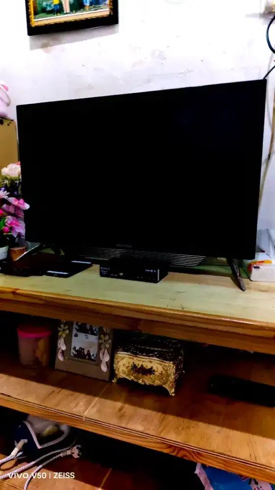 TV polytron 32 inci + STB