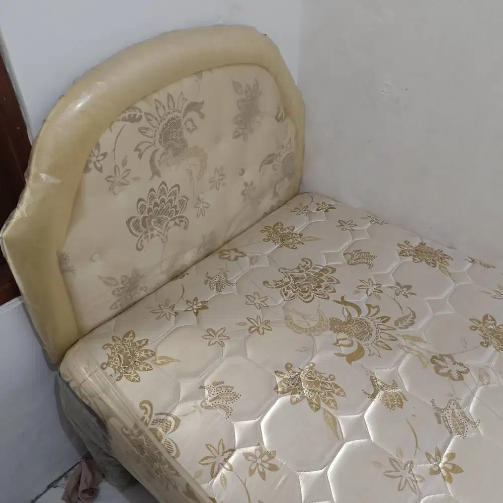 Springbed Duo kelas 3 Uk. 2 x 1 Kondisi Baik