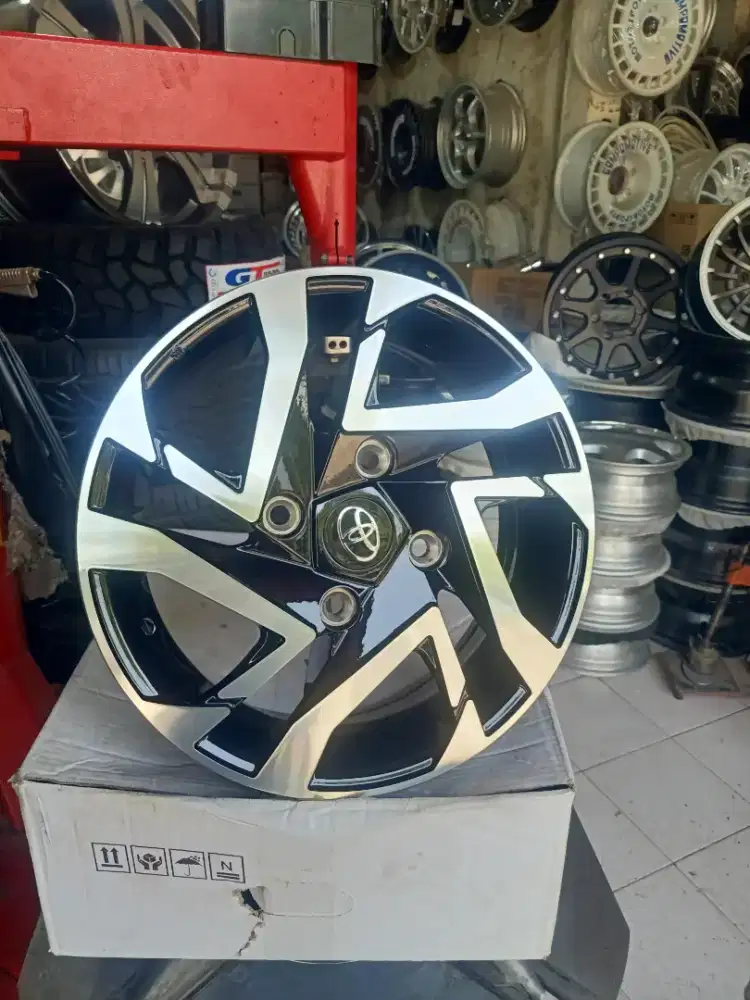 Velg Avanza ring 14