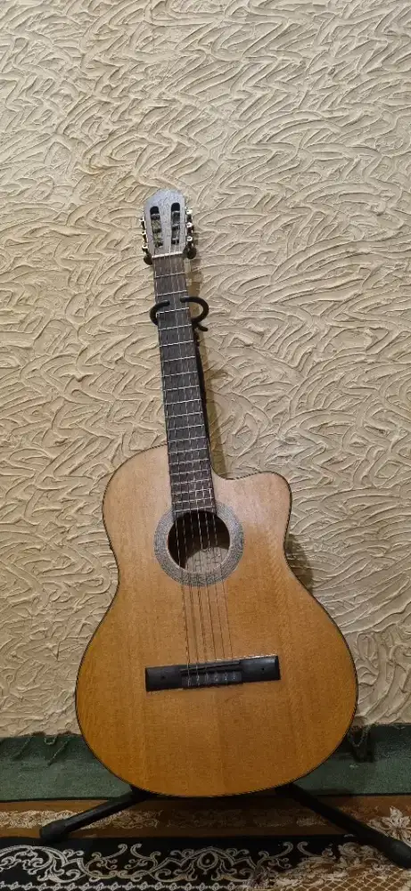 Gitar Classic / nilon , Mereka cort Original,