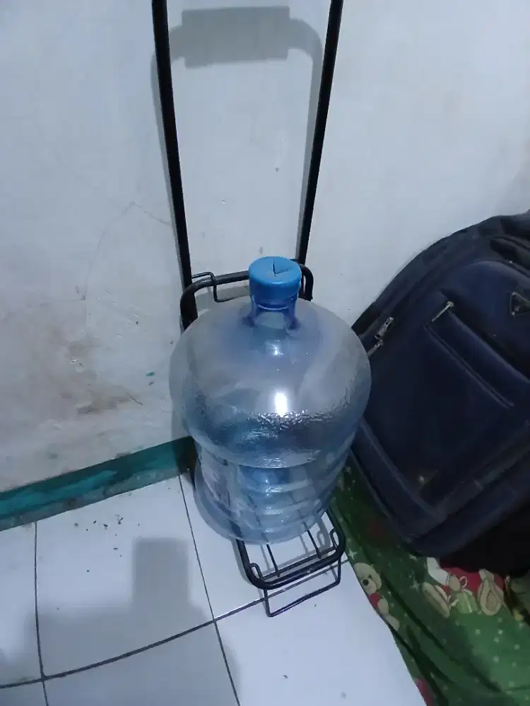 Jual Galon Aqua Kosong Daripada Gak kepake
