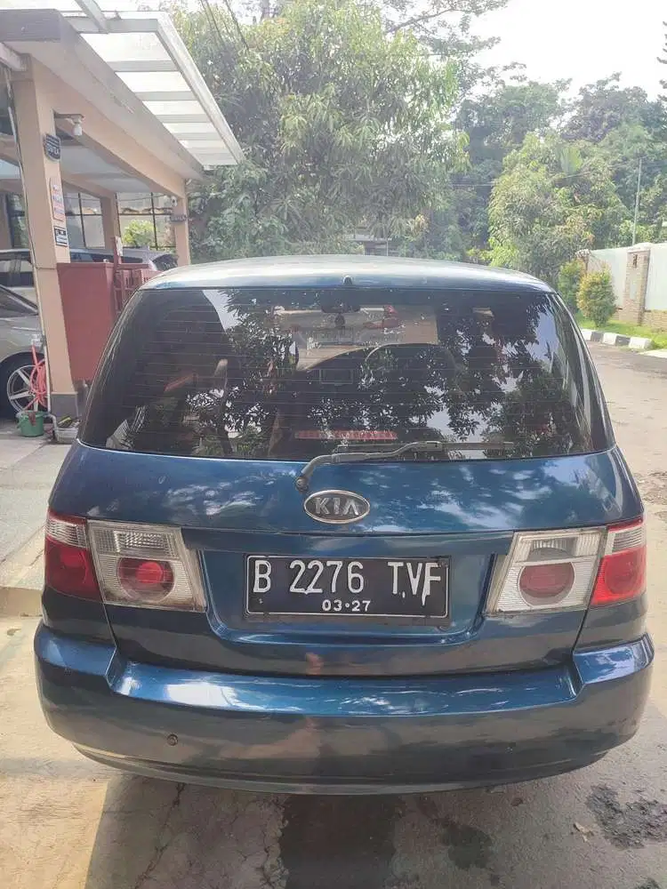 Kia Carens II 2006 Bensin