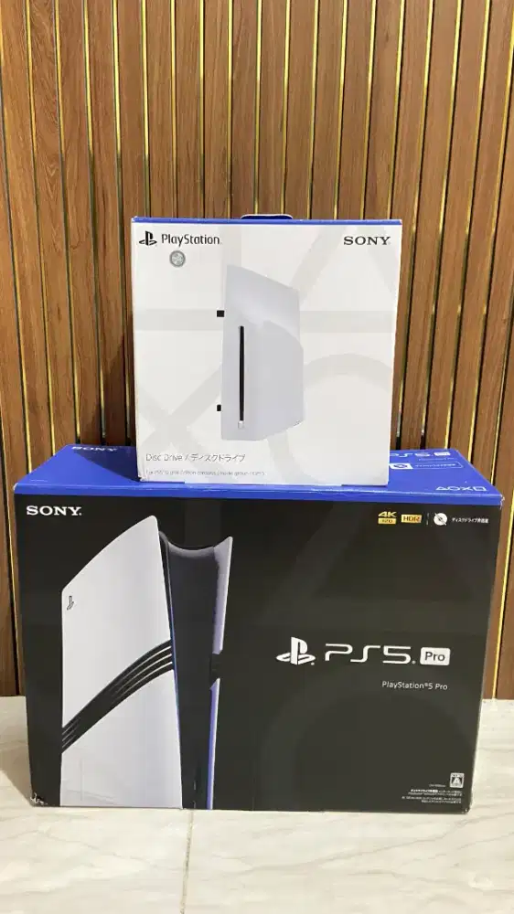 PS 5 Pro 2 TB + Disc Drive