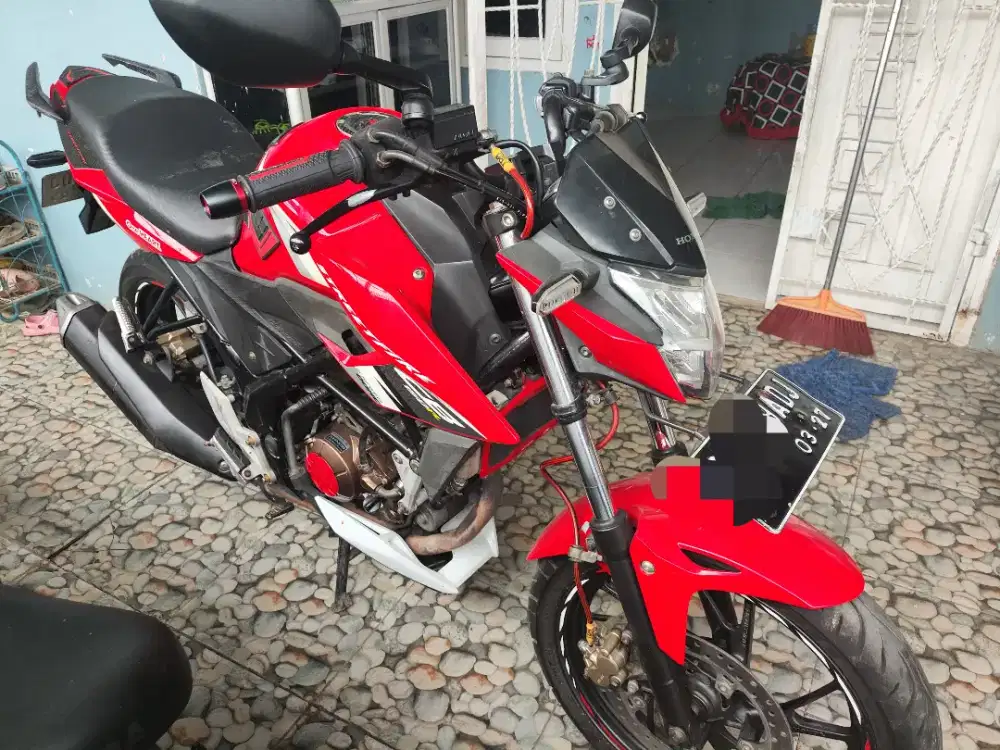 Motor Honda CB 150 R