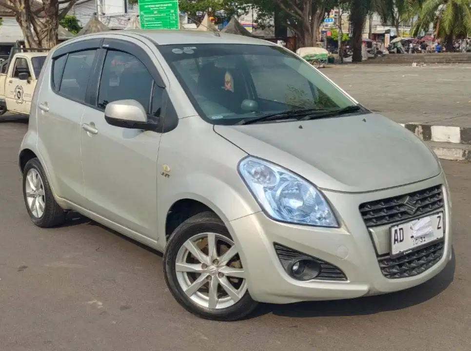 Suzuki Splash 1.2 MT Istimewa