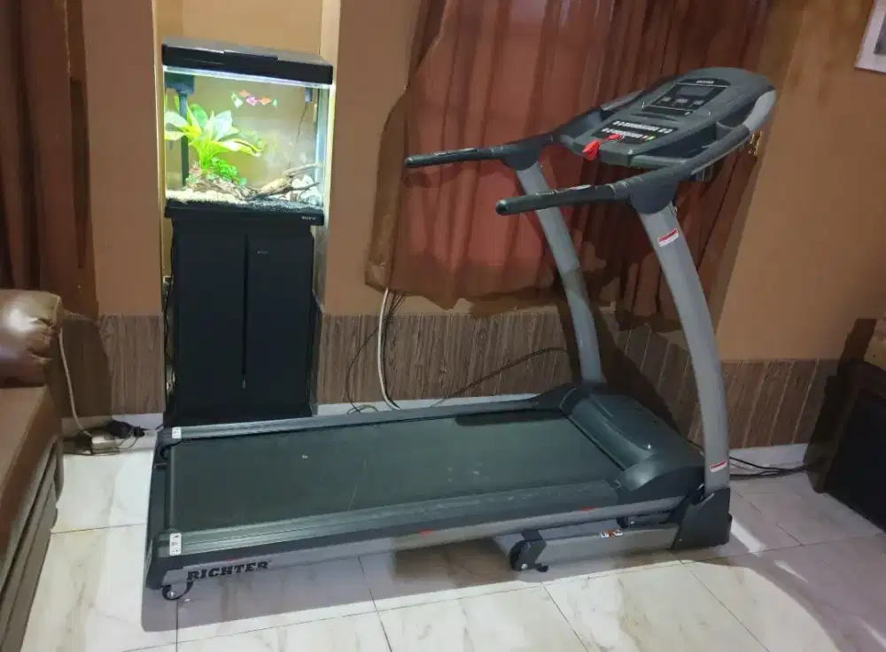 DIJUAL TREADMILL RICHTER ( KETTLER ) SECOND ISTIMEWA JARANG PAKAI