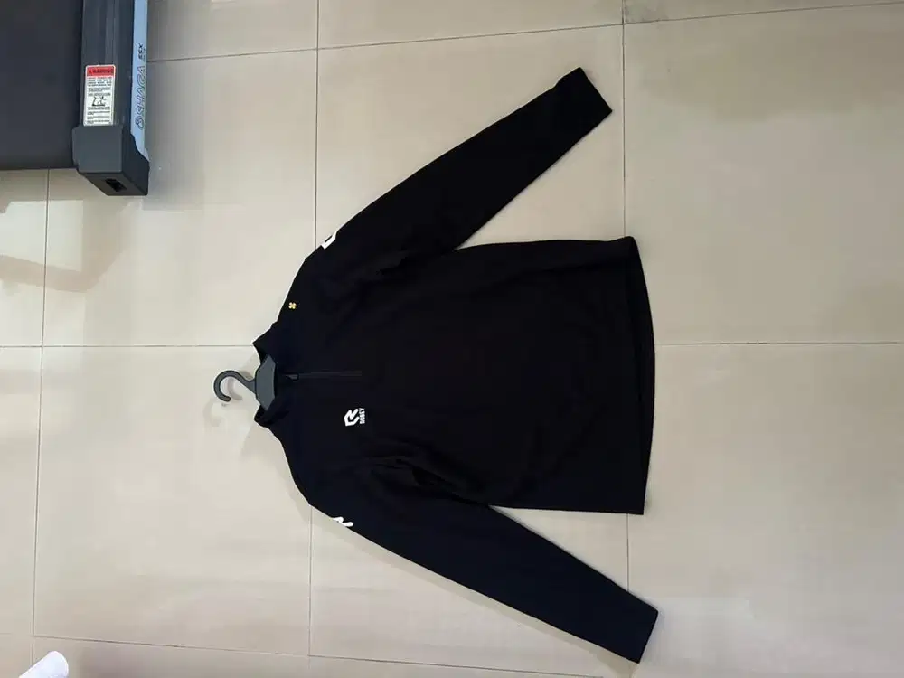 Jaket Olahraga Lengan Panjang Robey Ukuran L