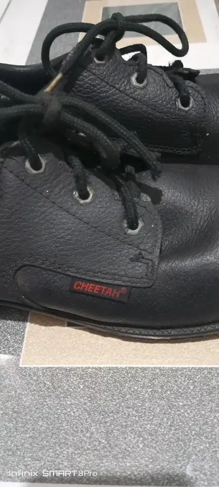 Sepatu savety ceetah