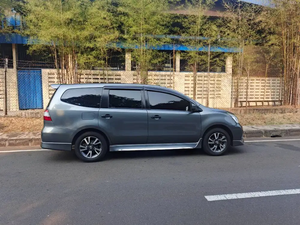 Grand Livina 1.5 SV 2018 Special Version Bensin-AT