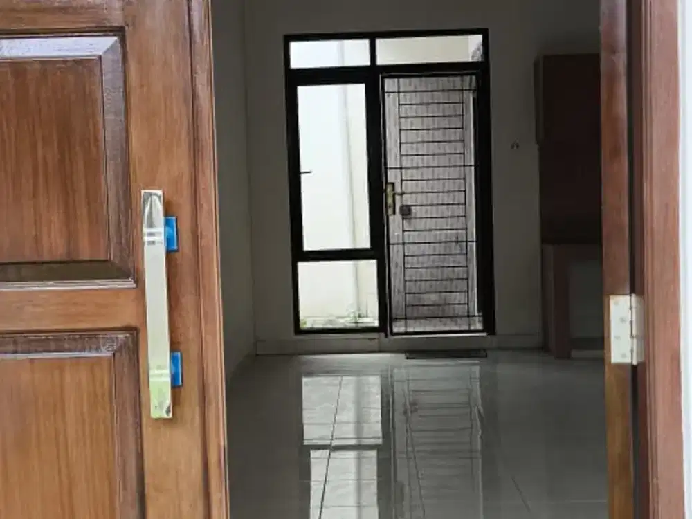 Di Jual  Rumah BSD  Kencana Loka Lokasi Dekat exit tol  Jakarta - Bintaro