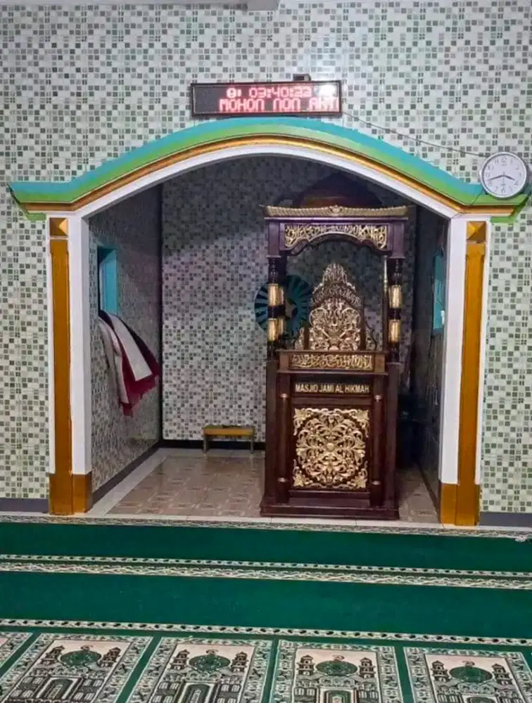 Perajin mimbar masjid