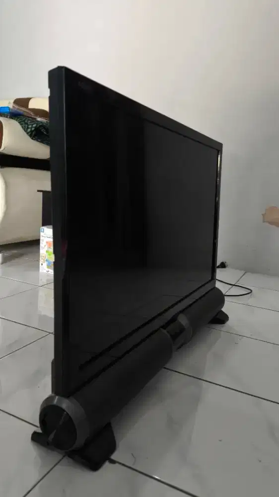 Sharp Aquos Iioto 32 inch
