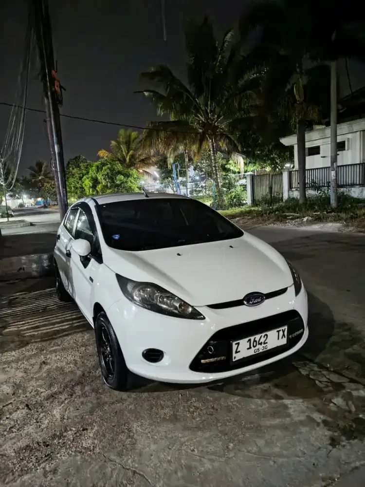 Ford Fiesta AT 2011