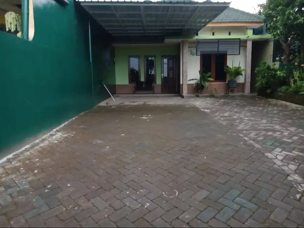 Villa 2 Lantai Full Furnished, 5 KT, SHM, LT 273 m², Dekat BNS & Jatim