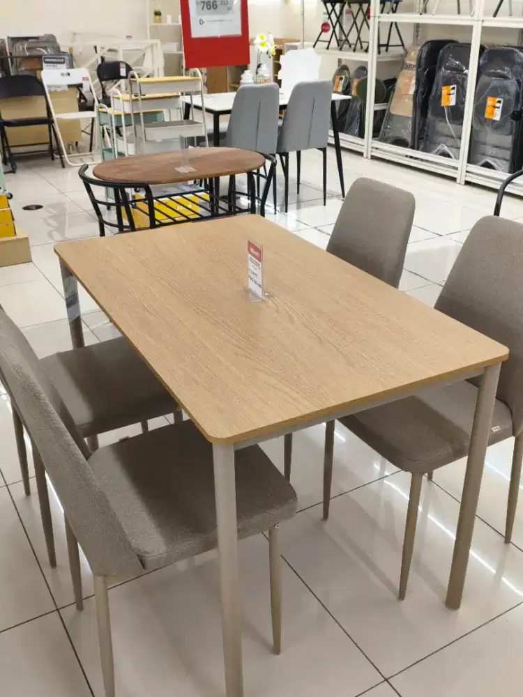 Selma Moritz Set Meja Makan 4 Kursi – Krem/Abu-Abu