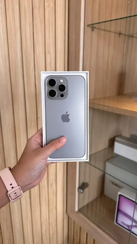 CICILAN IPHONE 15 PRO MAX 256GB