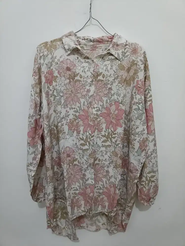 Baju atasan wanita