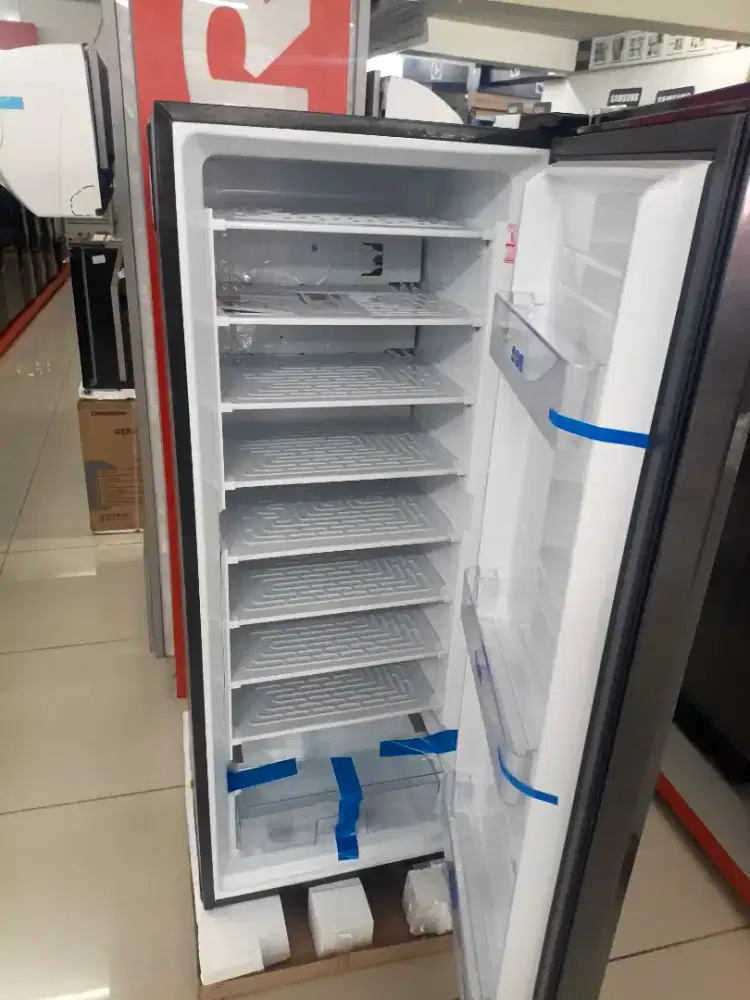 Kredit freezer Aqua tanpa dp