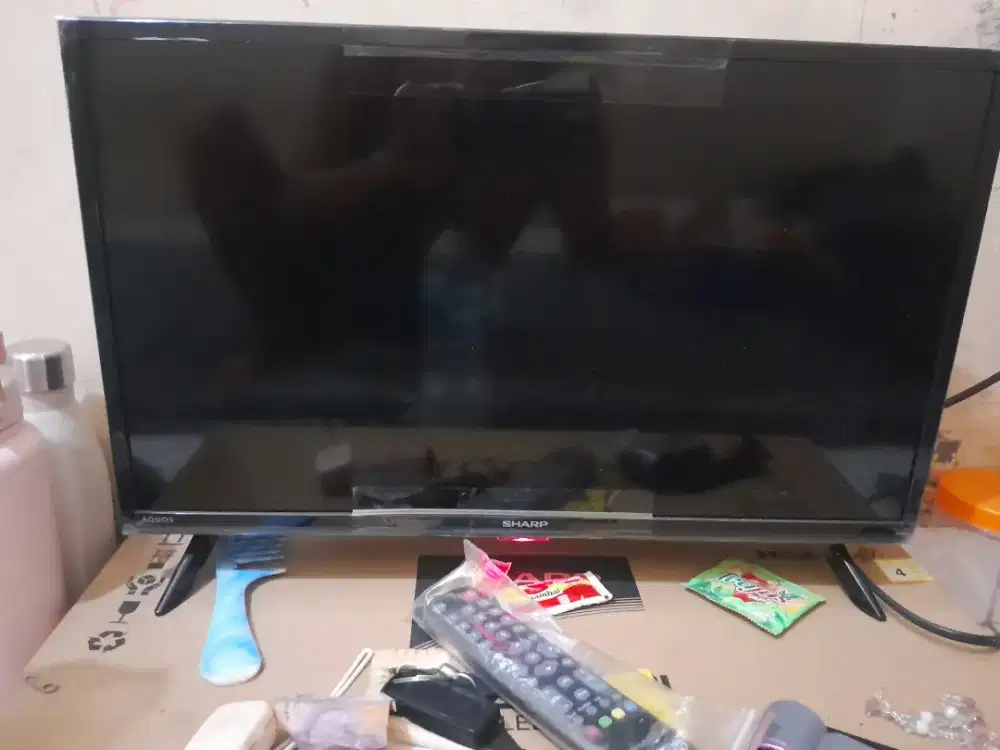 dijual tv merk sharp 24inc
