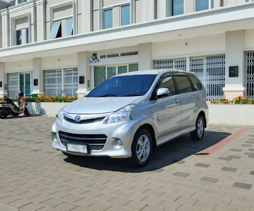 DP 10jt new avanza veloz 1.5 manual 2013 silver