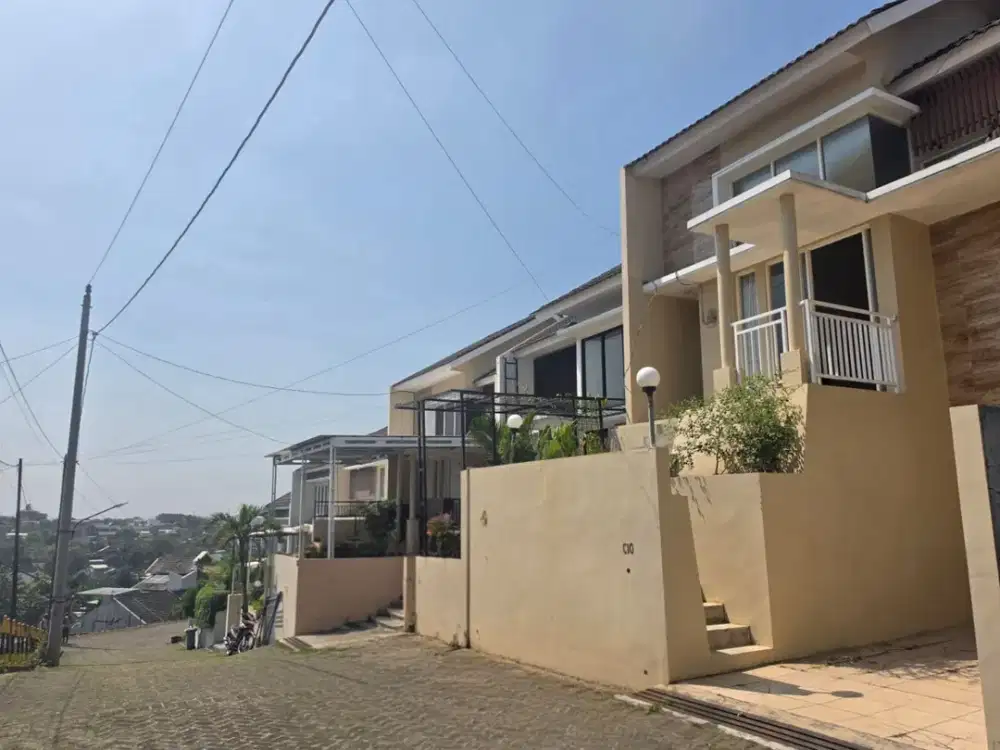 DIJUAL RUMAH AREA PERBUKITAN TEMBALANG BAWAH DEKAT PERUMAHAN CITRAGRAND SEMARANG