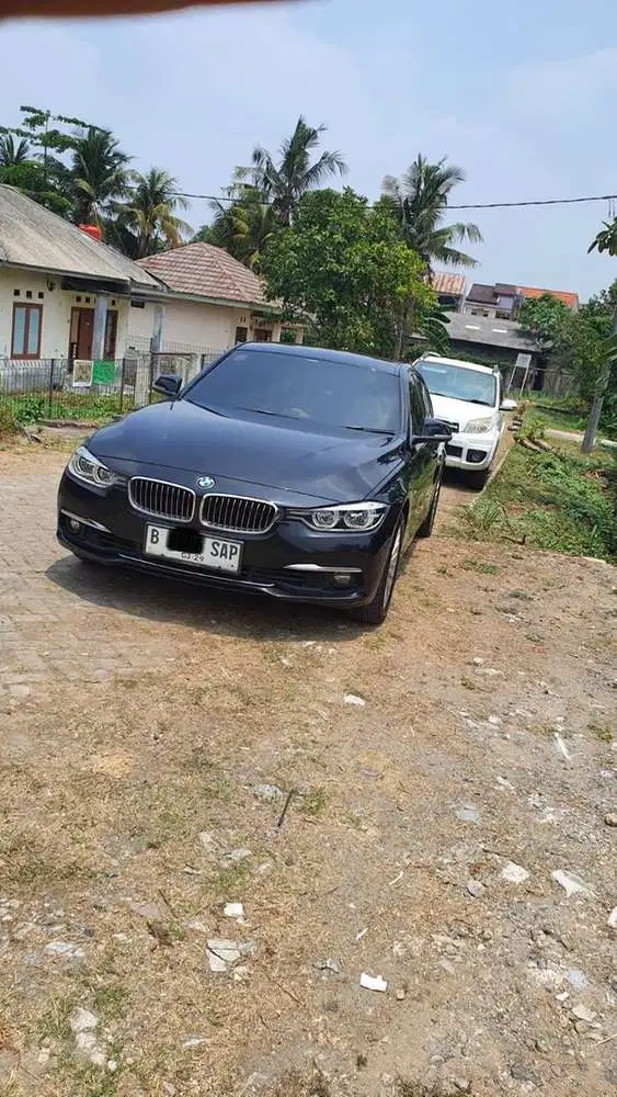 BMW 320i 2018 Bensin